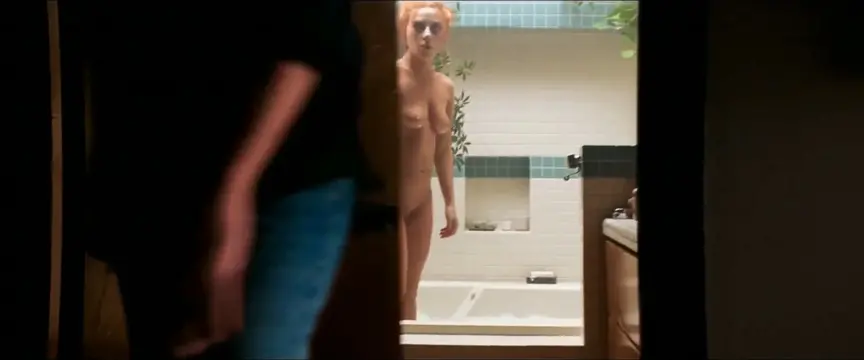 Lady Gaga nude - A Star is Born (2018)