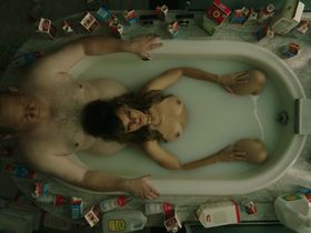 Frankie Shaw nude - SMILF s02e02 (2019)
