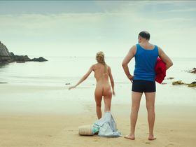 Julie Engelbrecht nude - Les vacances du petit Nicolas (2014)