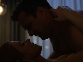 Sarah Rafferty sexy - Suits s09e01 (2019)