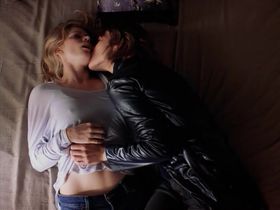 Amy Adams sexy, Lauren German sexy - Stranding Still (2005)