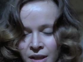 Laura Antonelli sexy - Malizia (1973)
