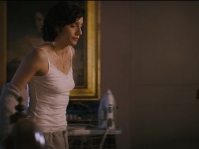 Kristin Scott Thomas sexy - Keeping Mum (2005)