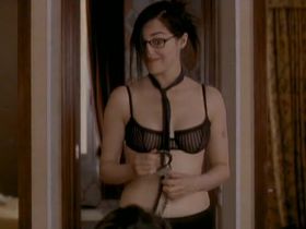 Amira Casar sexy - Mariees mais pas trop (2003)