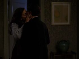 Sarita Choudhury sexy, Carrie Anne Moss sexy - Jessica Jones s03e13 (2019)