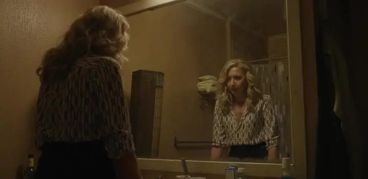 Nina Arianda sexy - Goliath s02e03 (2018)