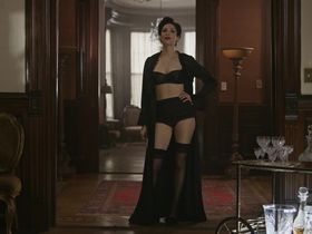 Joan Kelly sexy - Godfather of Harlem s01e05 (2019)