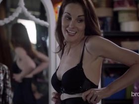 Michelle Dockery sexy - Good Behavior s02e05 (2017)