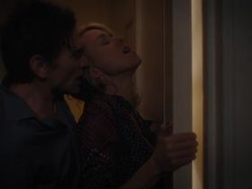 Naomi Watts sexy - Gypsy s01e06 (2017)