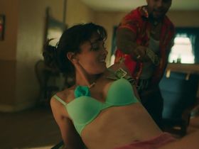Frankie Shaw sexy, Samara Weaving sexy - SMILF s02e08 (2019)