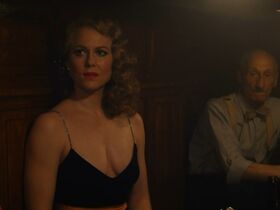 Ingrid Bolso Berdal sexy - The Spy (2019)