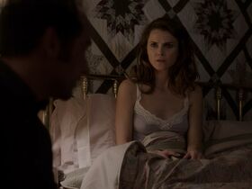 Keri Russell sexy– The Americans s04e02 (2016)