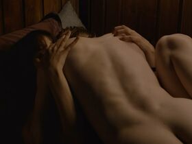 Lisa Vicari nude - Dark s03e02-04 (2020)