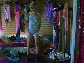 Alison Lohman sexy, Renee Zellweger sexy, Robin Wright sexy, Liz Stauber sexy - White Oleander (2002)