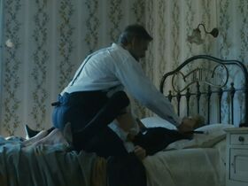 Lea Seydoux sexy - Journal d'une femme de chambre (2015)