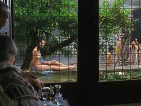 Ana Duato sexy, Emma Suarez nude - El perro del hortelano (1996)