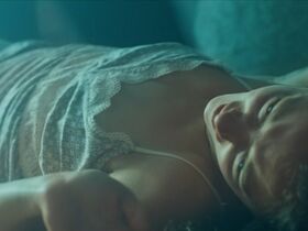 Ellie de Lange sexy - Women of the Night (Keizersvrouwen) s01e10 (2019)