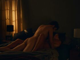 Taylor Misiak nude - Dave s01e03 (2020)