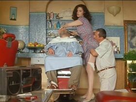 Anna Galiena sexy - The Hairdresser's Husband (1990)