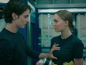Lily-Rose Depp sexy - Voyagers (2021)