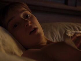 Phoebe Dynevor sexy - Bridgerton s01e05 (2020)