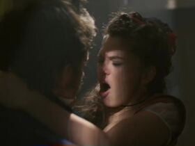 Sabrina Bartlett sexy - Bridgerton s01e08 (2020)