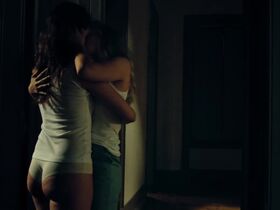 Catarina Wallenstein sexy, Nadia Tereszkiewicz nude - Selvagens (2018)