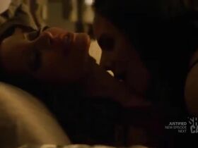 Emmanuelle Vaugier sexy, Anna Silk sexy - Lost Girl s02e21 (2012)