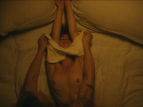Vera Panfilova nude – V kletke s02e05 (2021)