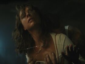 Vera Panfilova sexy – V kletke s02e04 (2021)