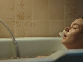 Camille Rowe nude – The Deep House (2021)