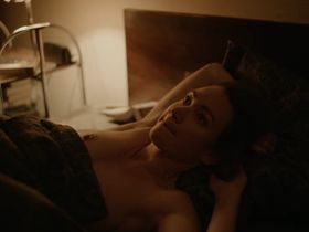Lisa Maria Potthoff nude – Gefahrliche Wahrheit (2021)
