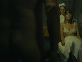 Sarah Dumont sexy – BAB (2021)