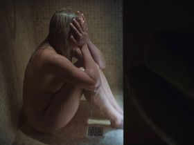 Laura Sepul sexy – Ennemi public s01e10 (2016)