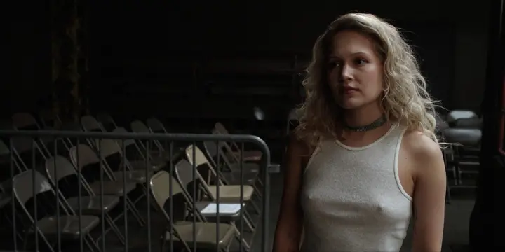 Kelli Berglund sexy, Elizabeth Posey sexy – Heels s01e05 (2021)