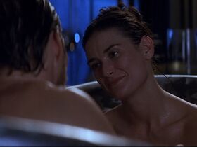 Demi Moore sexy – Passion of Mind (2000)