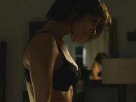 Juana Acosta sexy – Wave Of Crimes (Ola de crimenes) (2018)