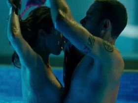 Juana Acosta nude – El Cartel de los Sapos (2011)