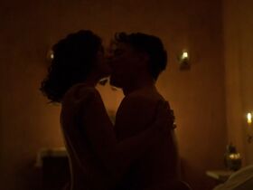 Alicia Agneson nude – Little Kingdom (Mala risa) (2019)
