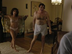 Jennifer Grey sexy – Red Oaks s01e04-07 (2015)