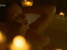 Hana Vagnerova nude – Expozitura s01e02 (2008)