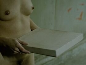 Sara Hjort Ditlevsen nude – Breeder (2020)