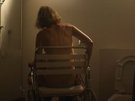 Naomi Watts sexy – Penguin Bloom (2020)