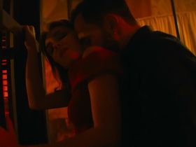 Stasya Miloslavskaya sexy – Na ostrie (2020)
