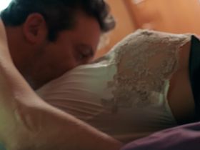 Linda Hardy sexy – Demain Nous Appartient s01 (2017)