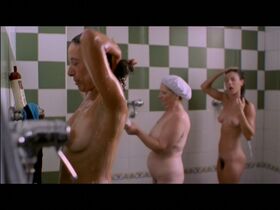 Susana Monje nude – A Violeta (1999)