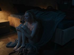 Marina Vasileva nude – Pobochnyi effekt (2020)