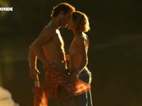 Claire Keim nude – Jusqu'au bout du monde (2013)