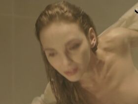 Claire Keim nude – La Nouvelle Blanche Neige (2011)