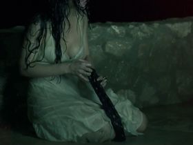Flora Martinez sexy – Lastrain (2010)